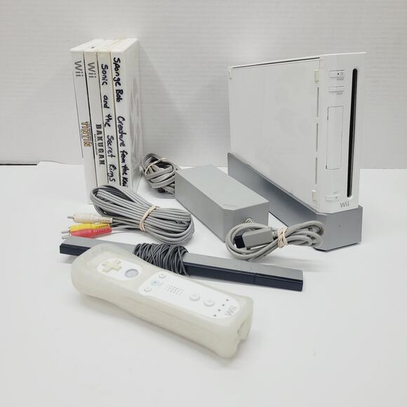 Nintendo Wii System Console (RVL-001) W/ Controller Cords 4 Family Games Tested - Picture 1 of 11